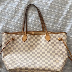 Louis Vuitton Neverfull MM